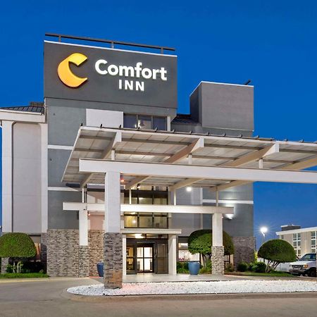 Comfort Inn Dallas North Love Field Airport Buitenkant foto