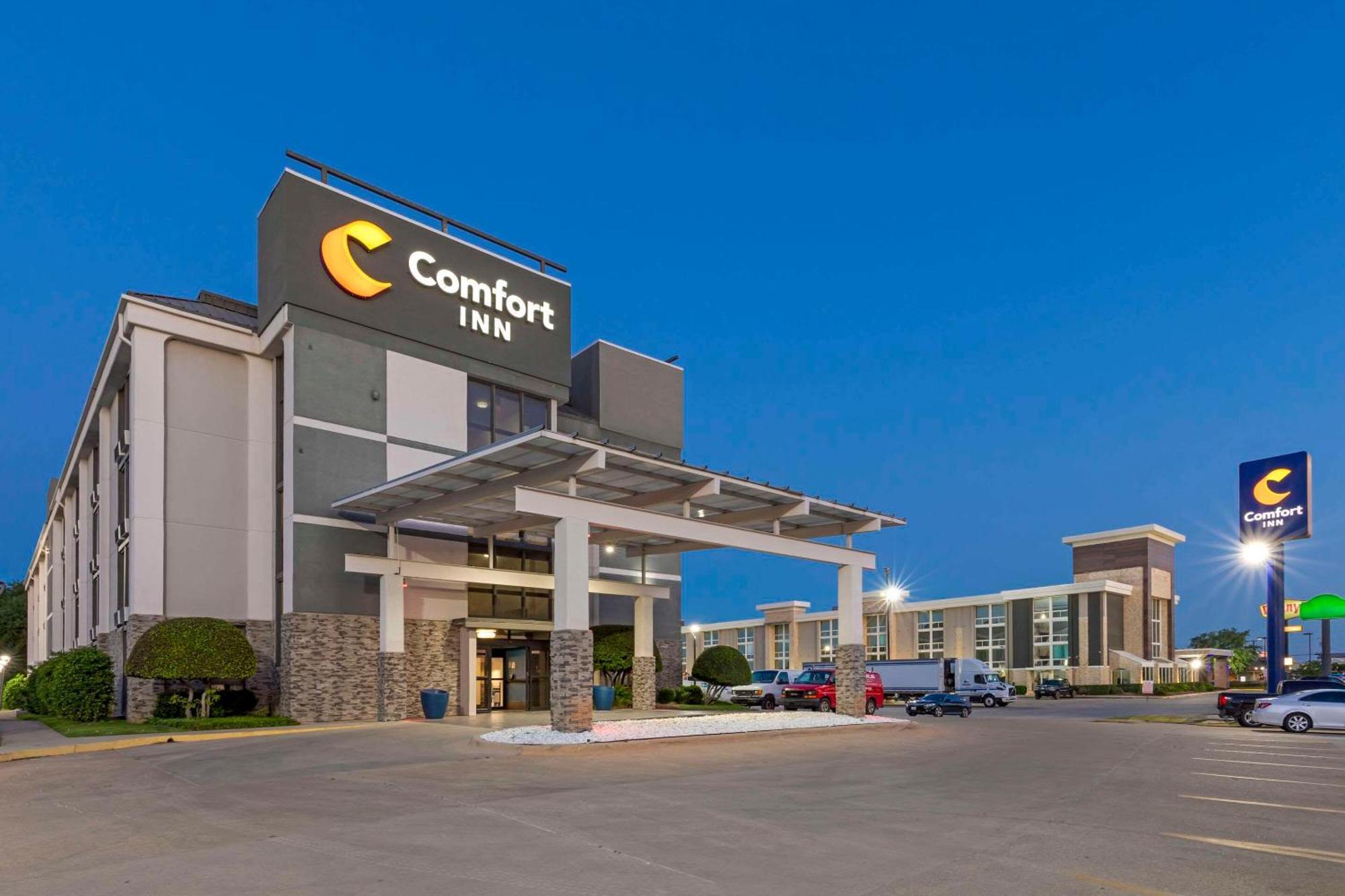 Comfort Inn Dallas North Love Field Airport Buitenkant foto