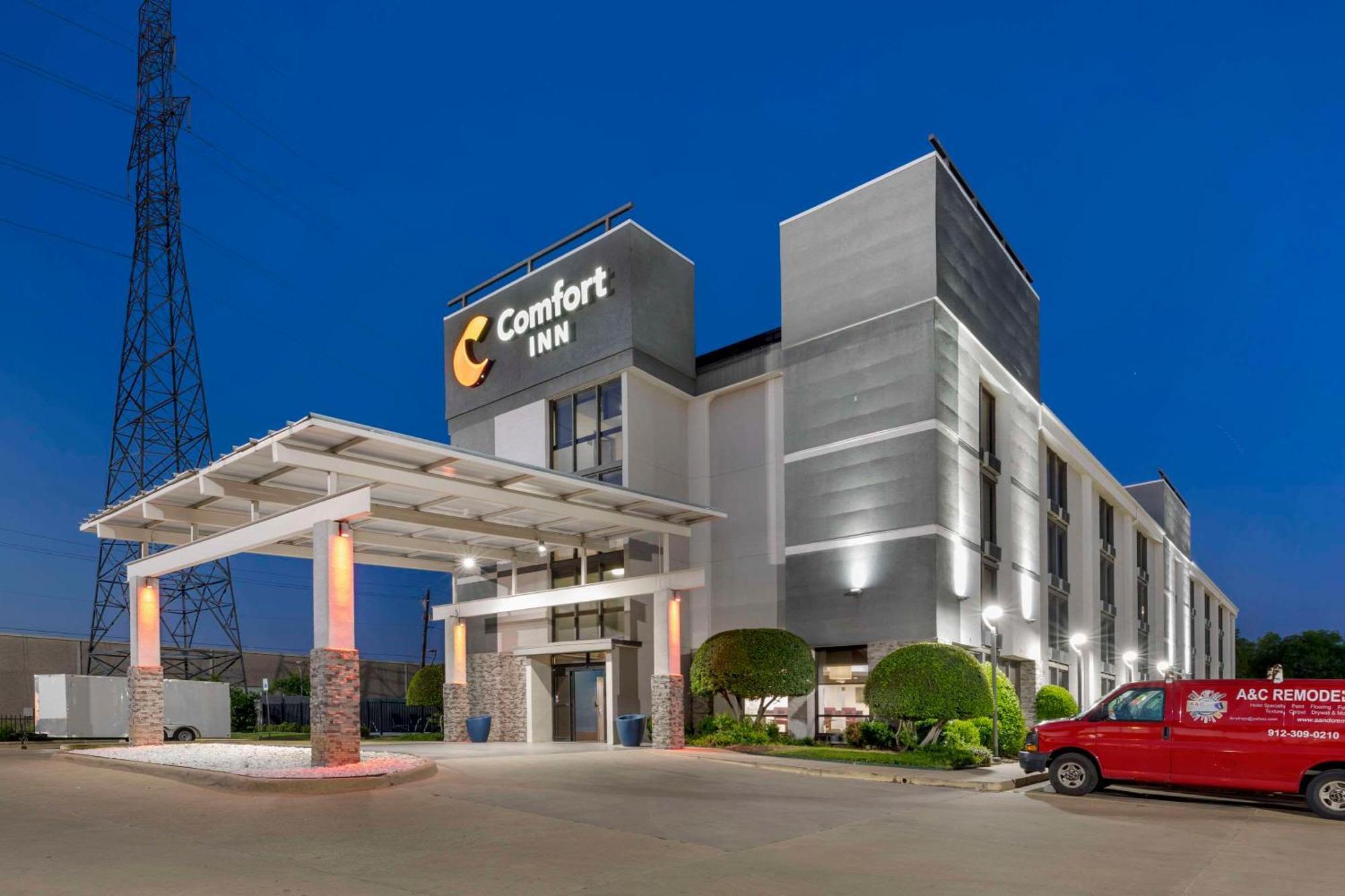 Comfort Inn Dallas North Love Field Airport Buitenkant foto