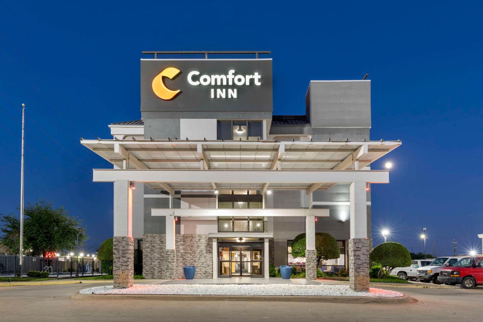 Comfort Inn Dallas North Love Field Airport Buitenkant foto